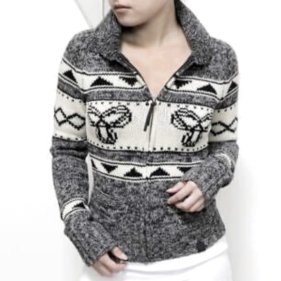 Aritzia Sweaters - ARITZIA TNA Sea to the Sky Full Zip Sweater size XS